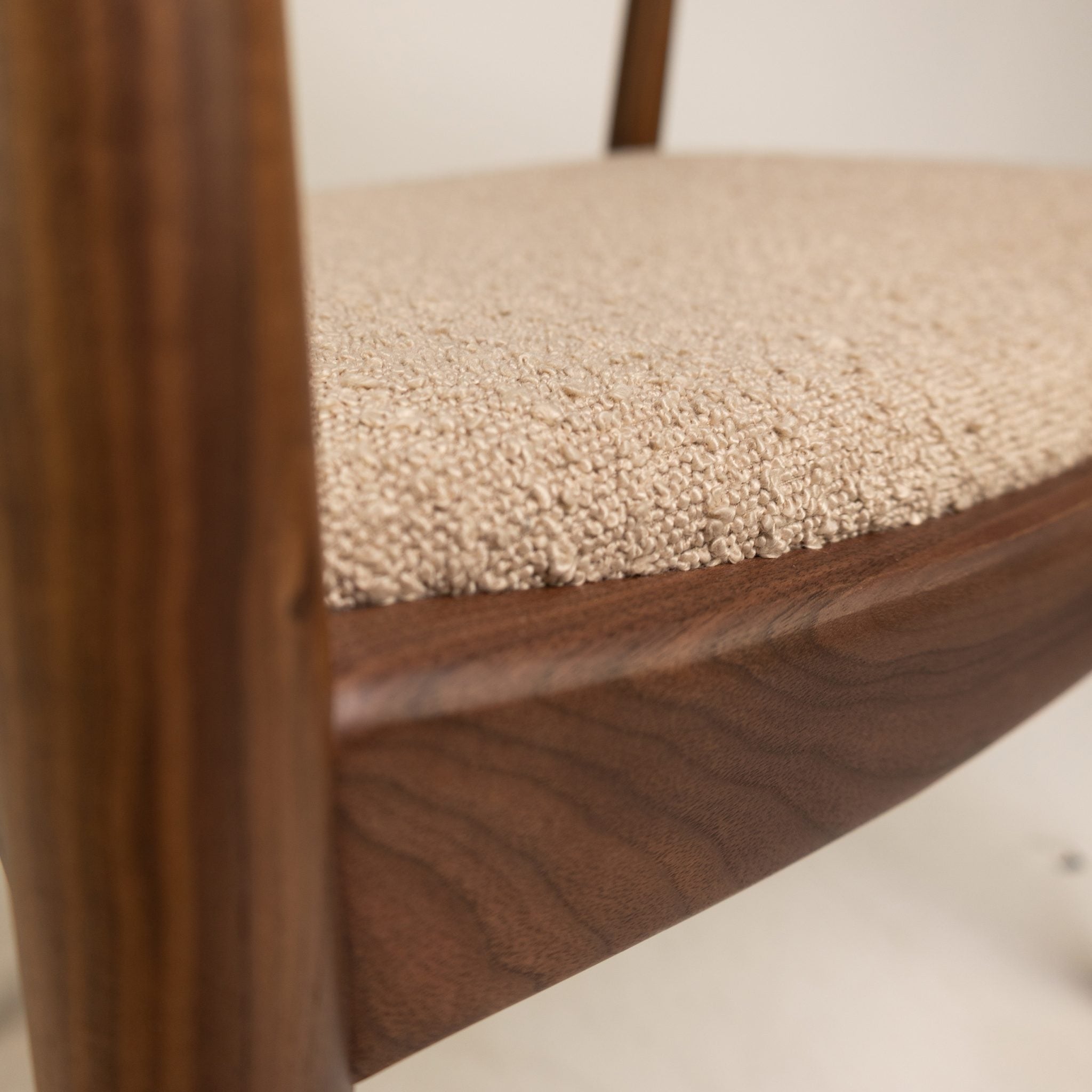 SCANDI CHAIR WALNUT
