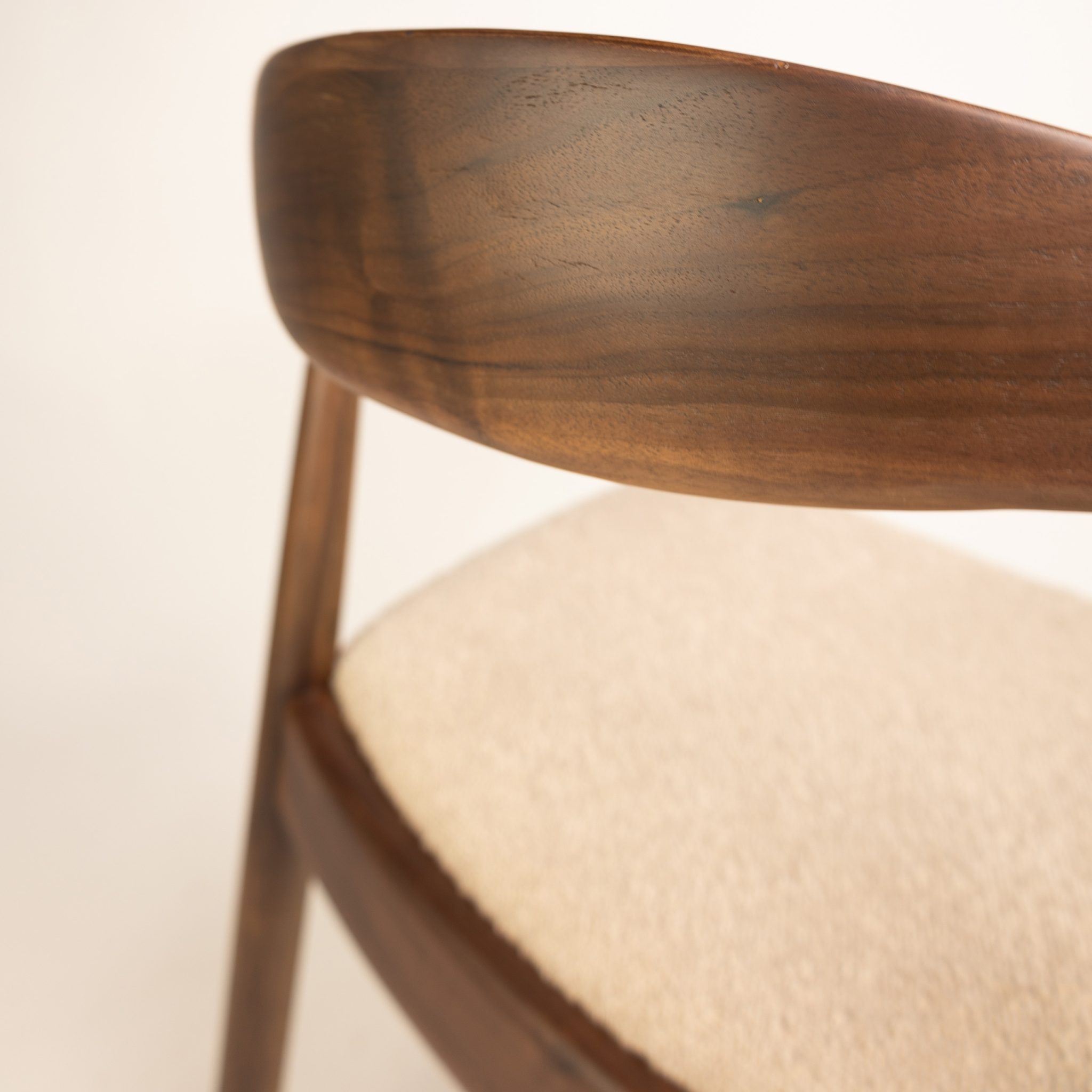 SCANDI CHAIR WALNUT