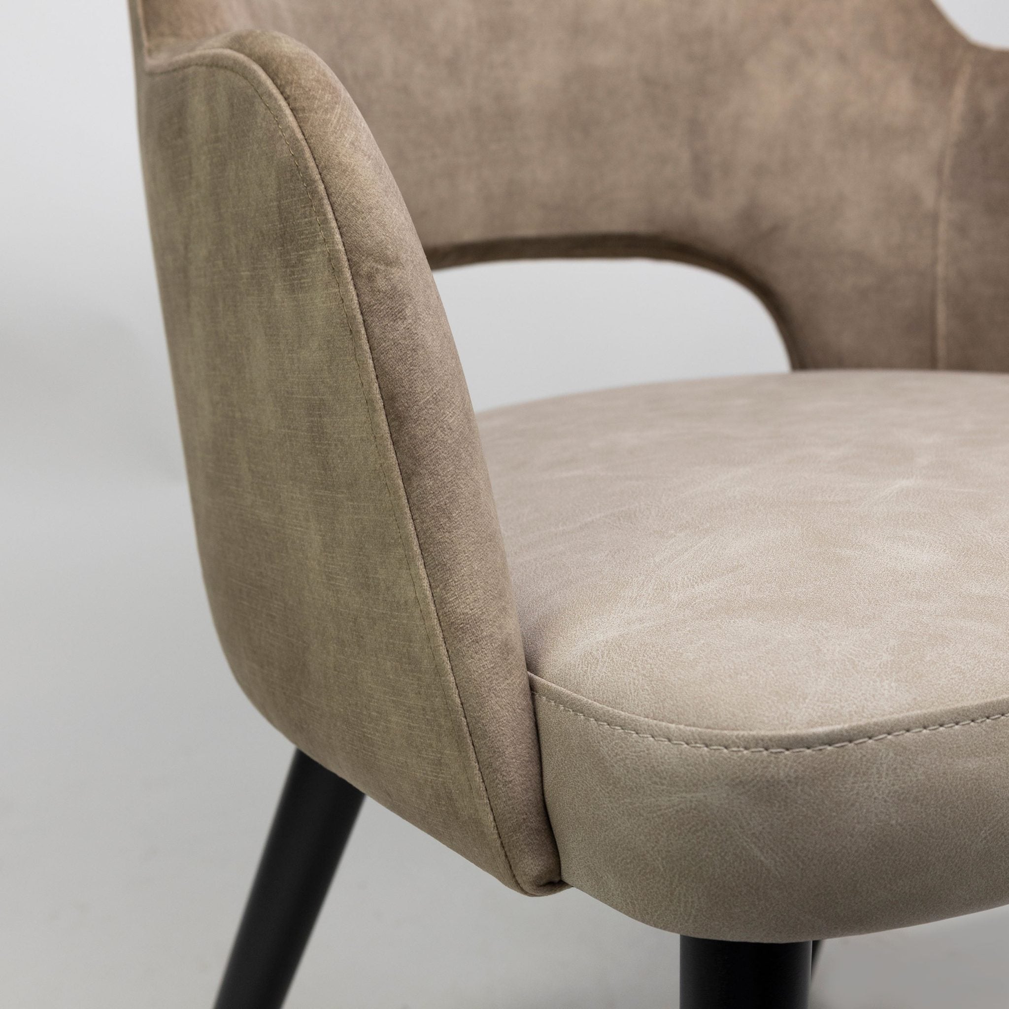 Nelson stol kapučino