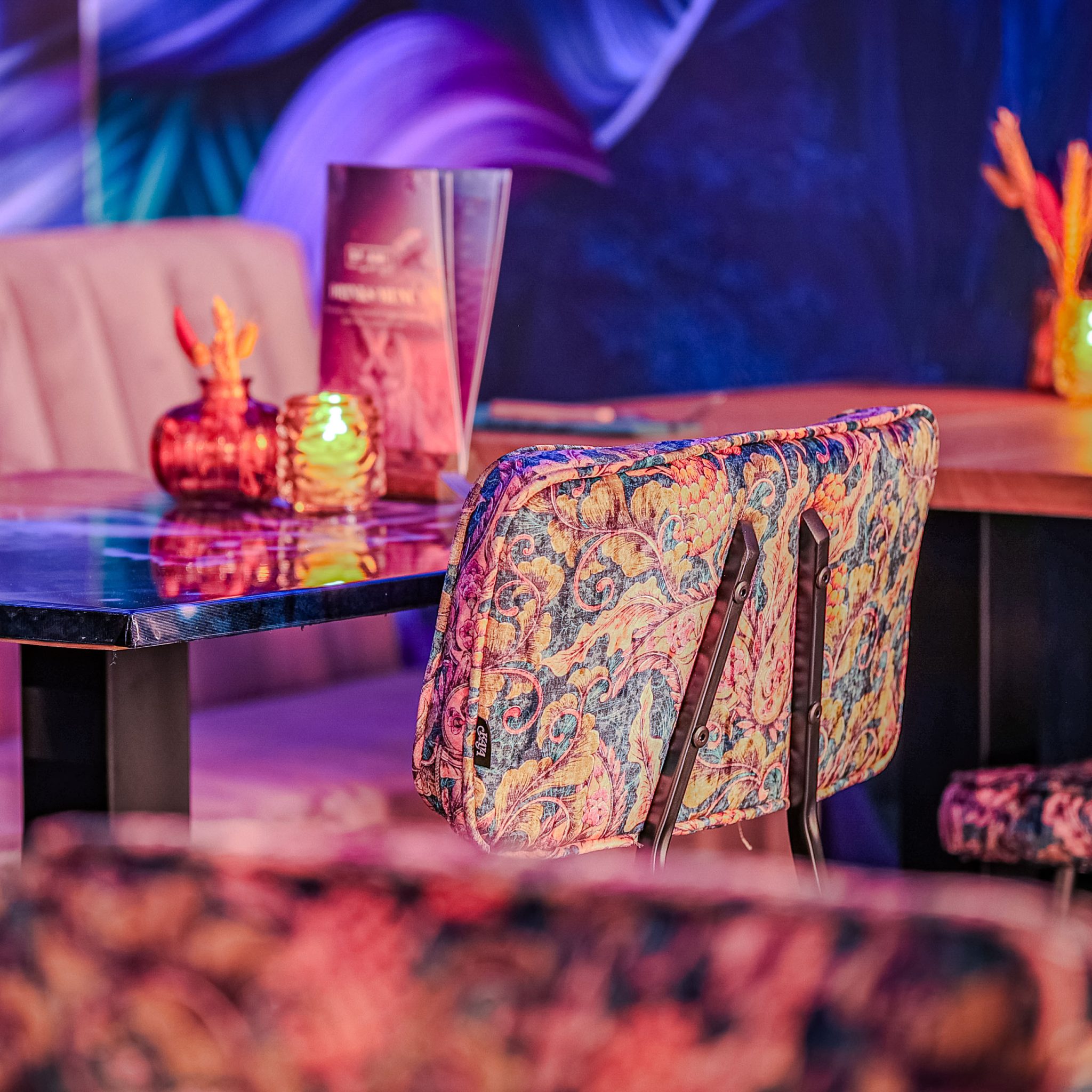 NILLY STOL ROZA VZOREC