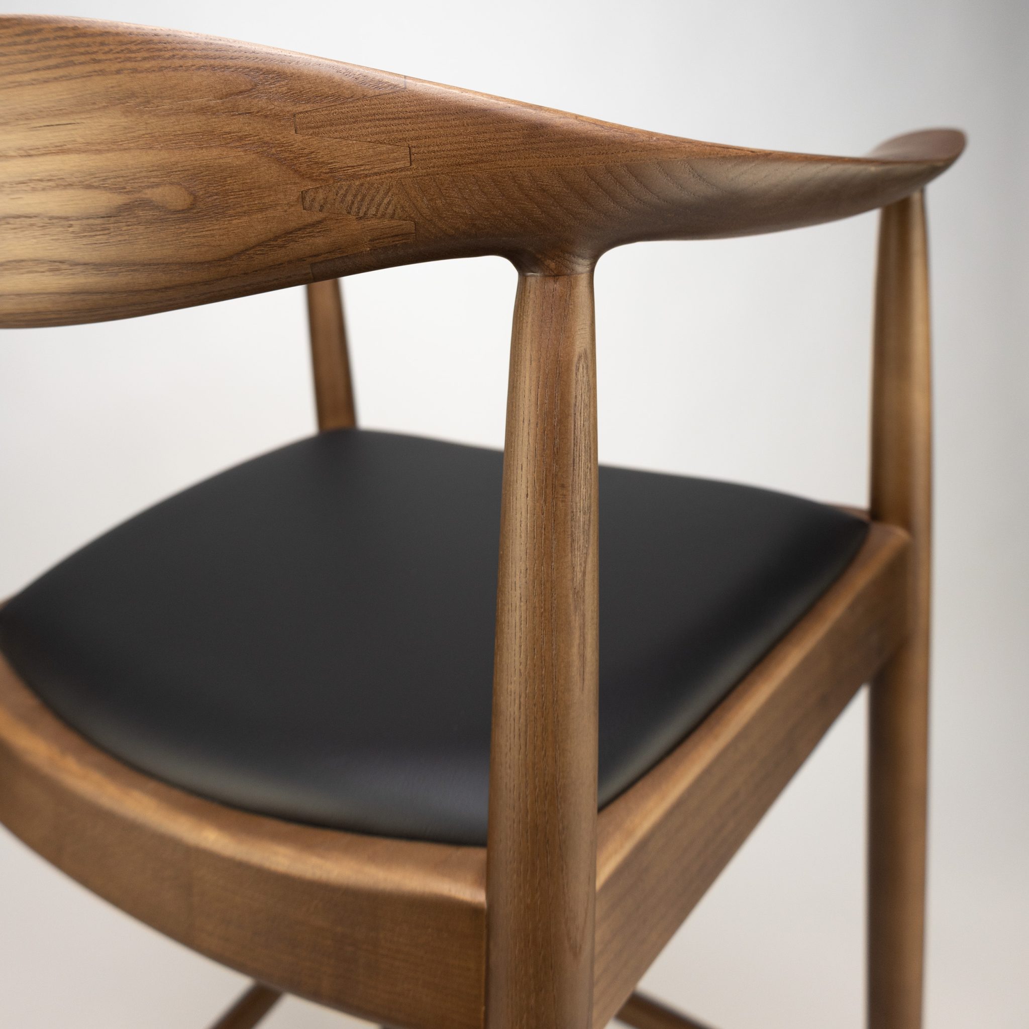 SCANDI BARSTOOL ASHWOOD/LEATHER
