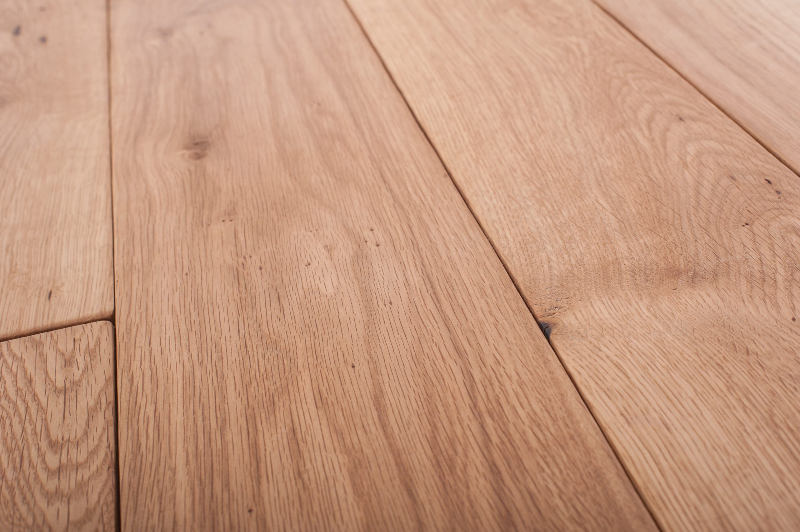 THE PIAZZA DINING TABLE