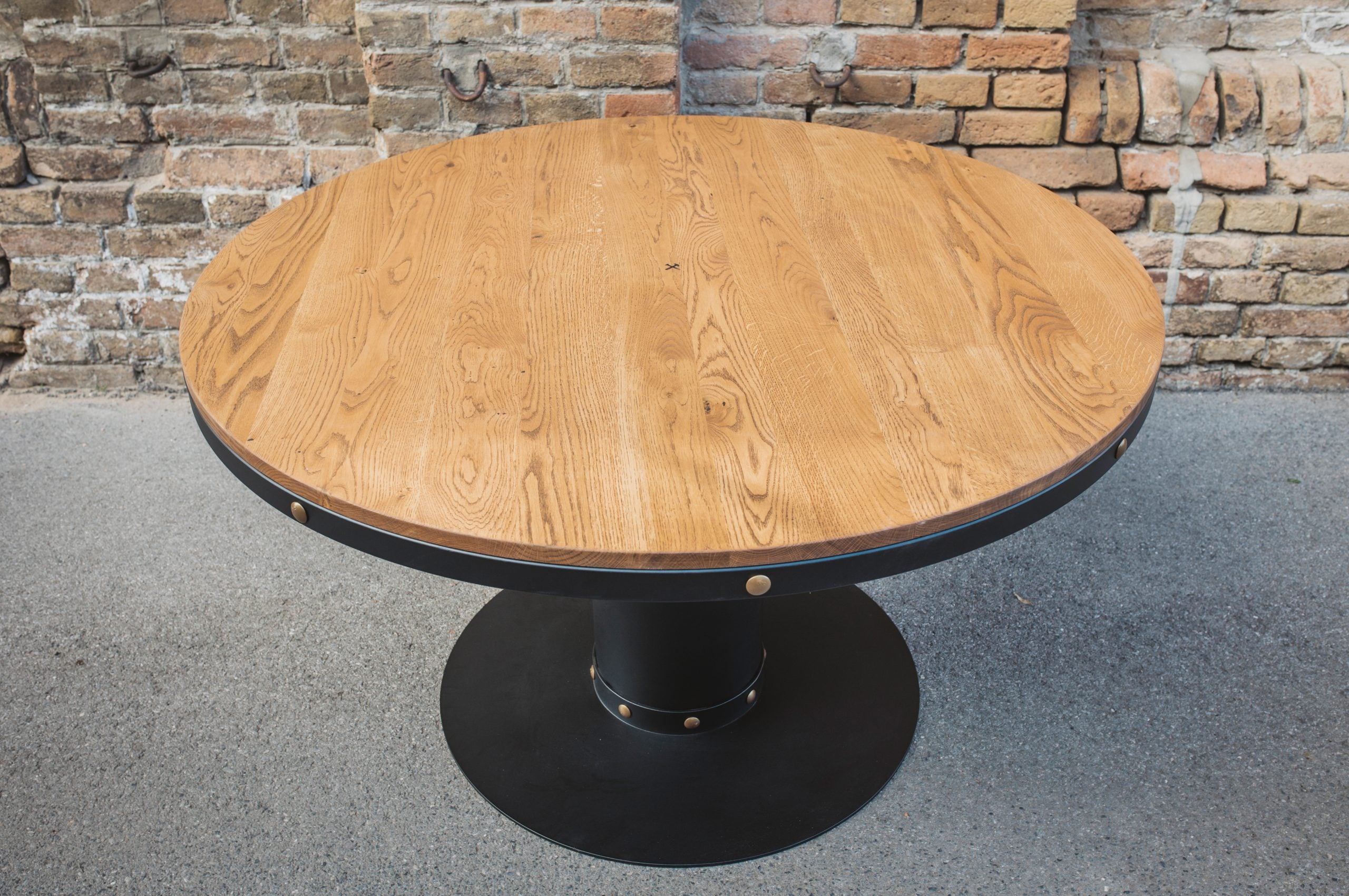 THE BOLT DINING TABLE