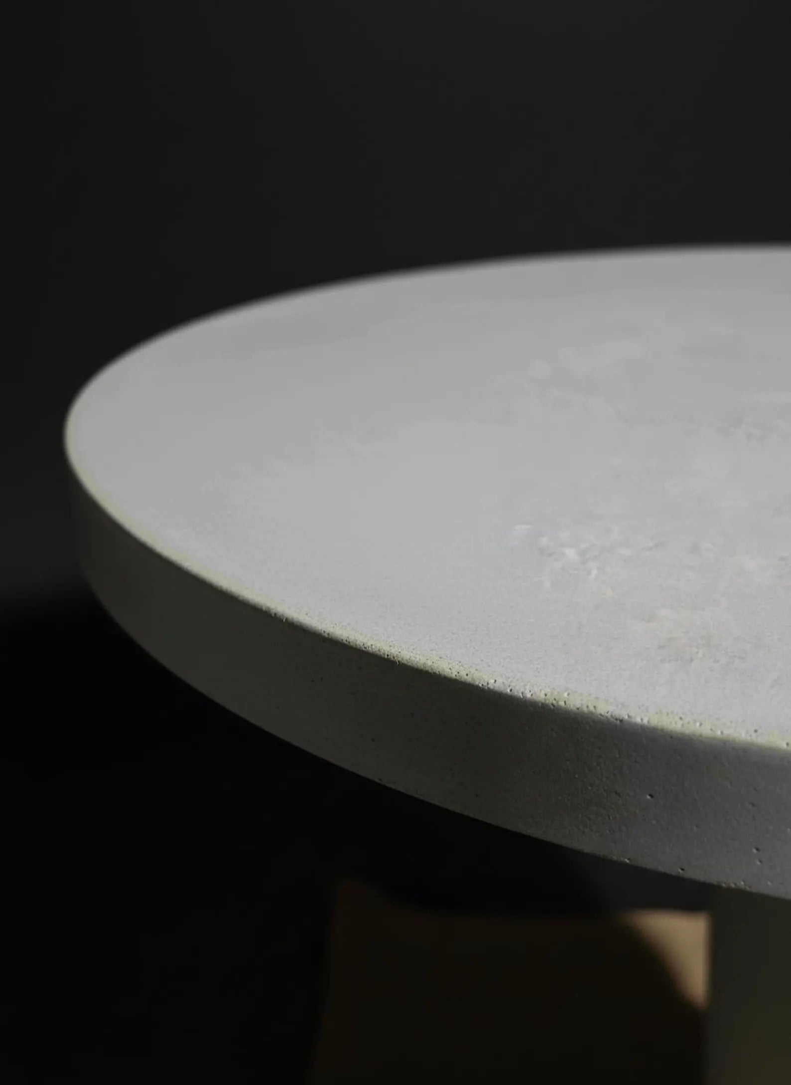 THE SCREW DINING TABLE