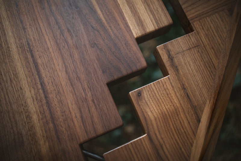 THE GOLD FISH DINING TABLE