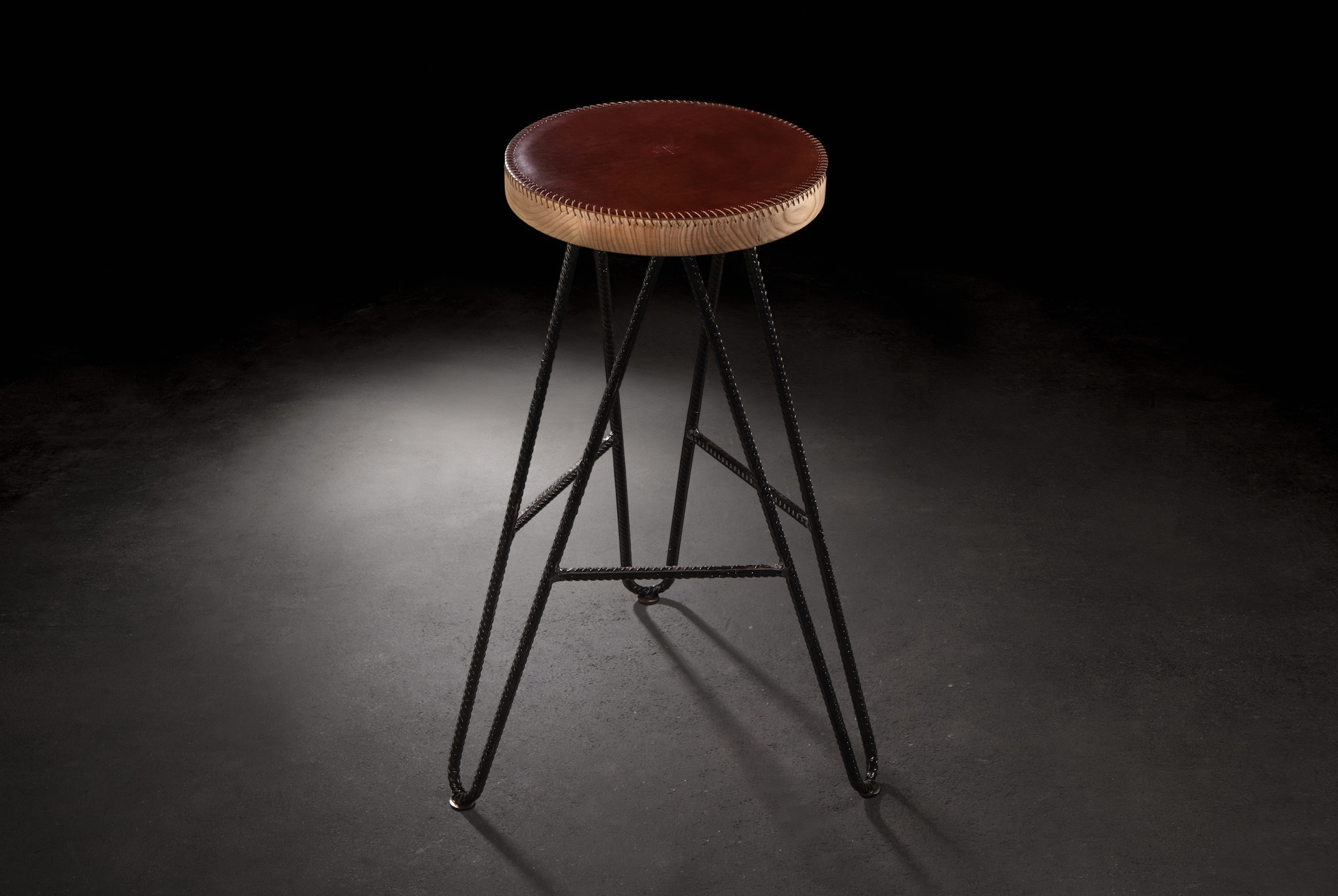 THE UNIVERSITY BARSKI STOL USNJEN