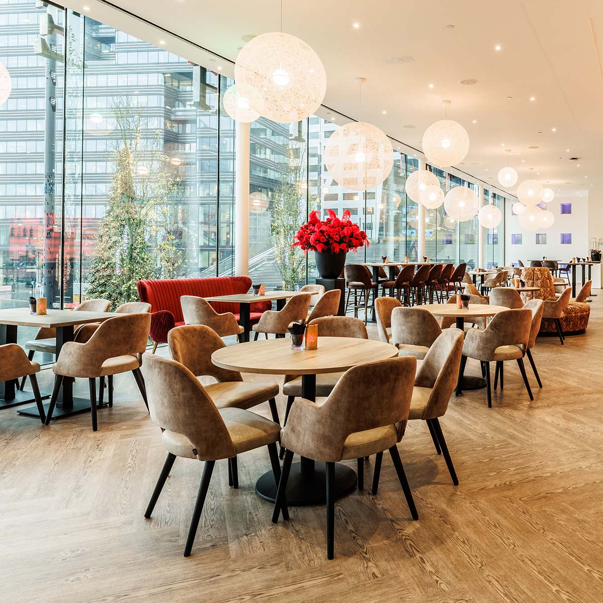 Nelson stol kapučino