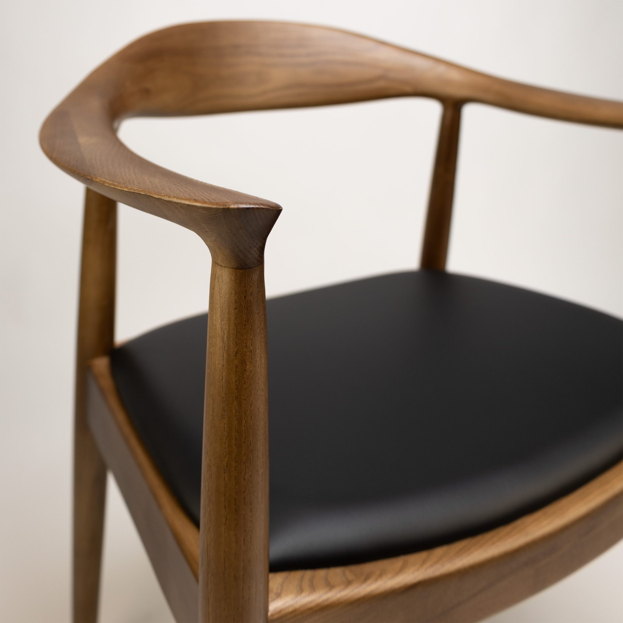 SCANDI STOL JESEN Z USNJEM