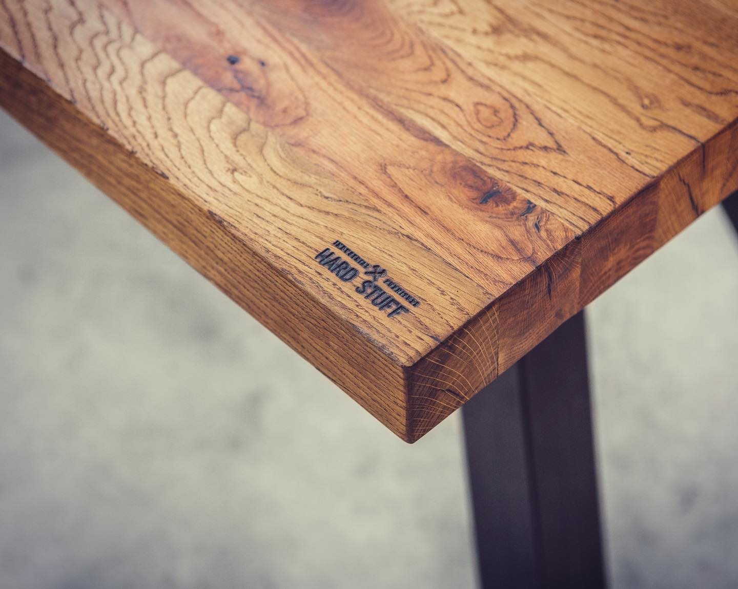 THE AVIATOR DINING TABLE