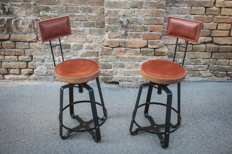 THE CHIEF BARSKI STOL S HRBTIŠČEM USNJEN