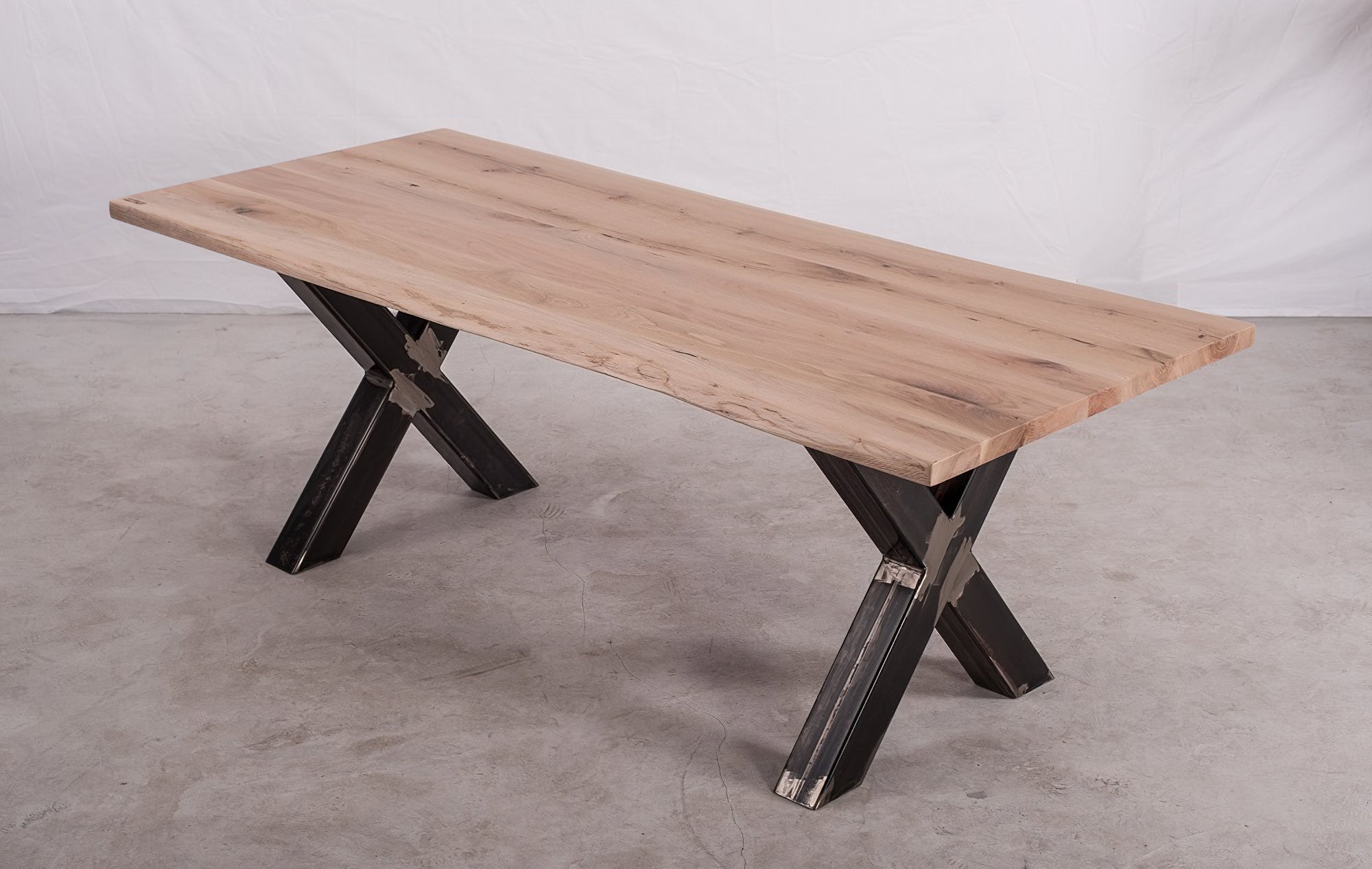 THE DOUBLE X JEDILNA MIZA 