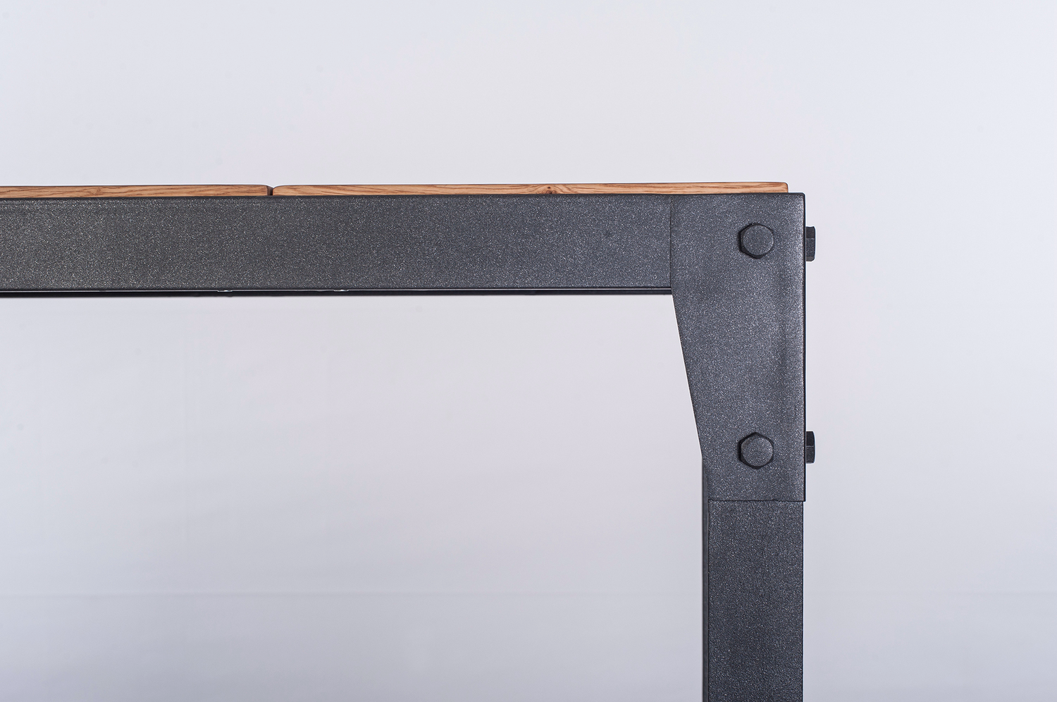 THE PIAZZA DINING TABLE