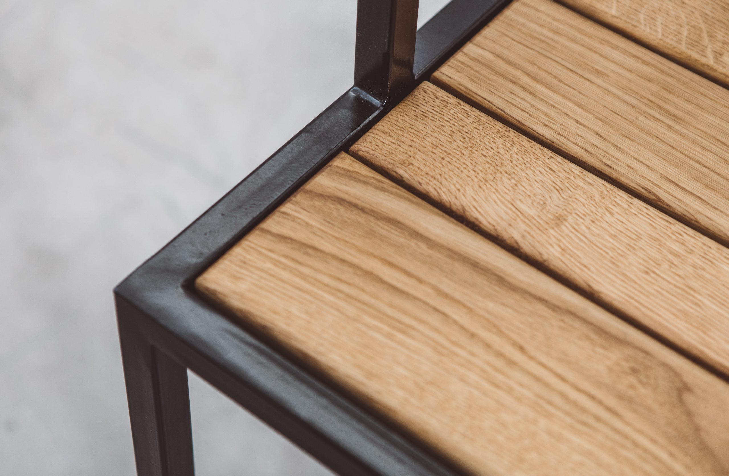 THE SUNSET CHAIR/ARM REST