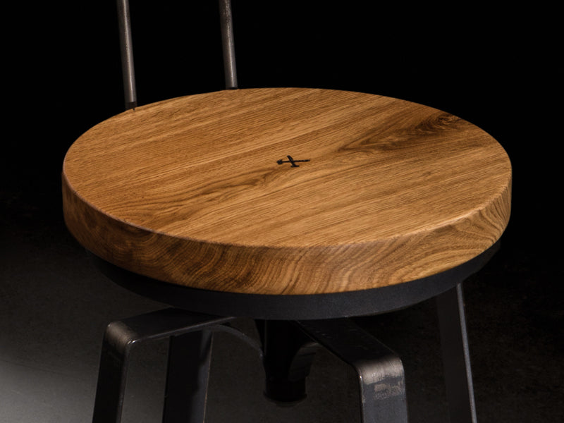 THE CHIEF BARSKI STOL S HRBTIŠČEM