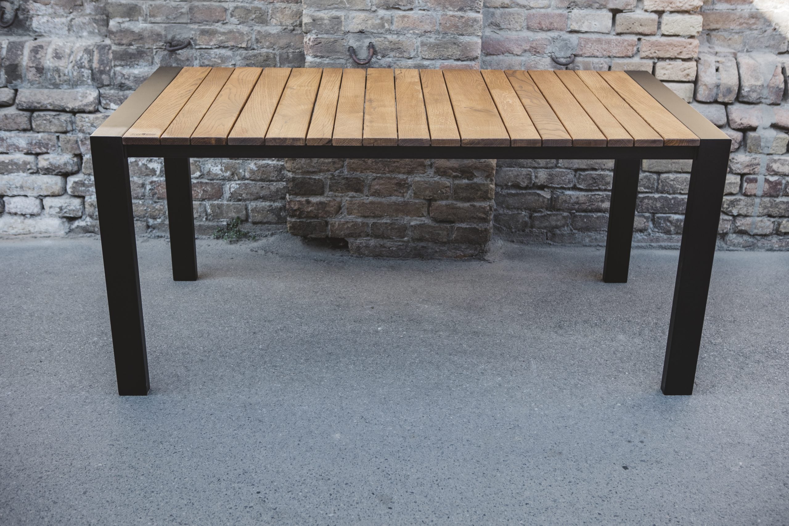 THE PATH JEDILNA MIZA 