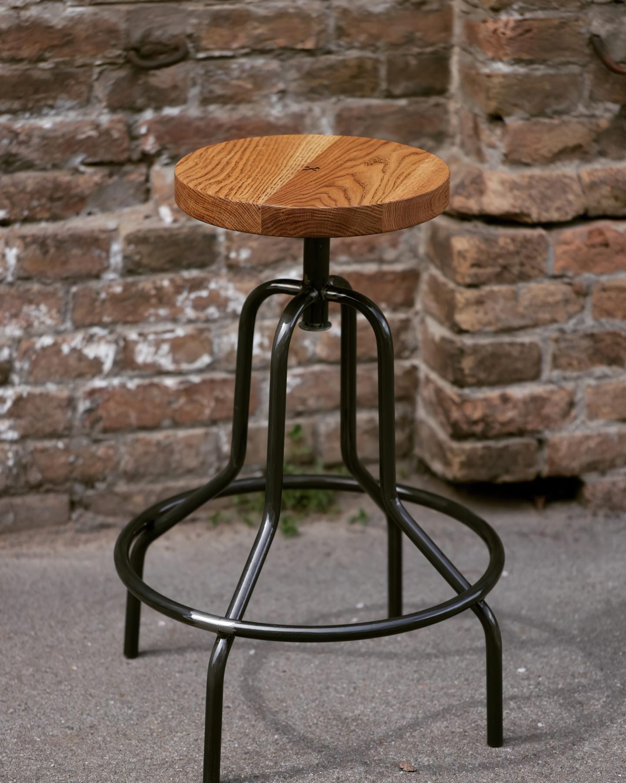 THE VULGAR BARSKI STOL