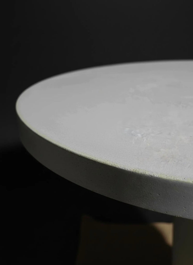 THE SCREW DINING TABLE