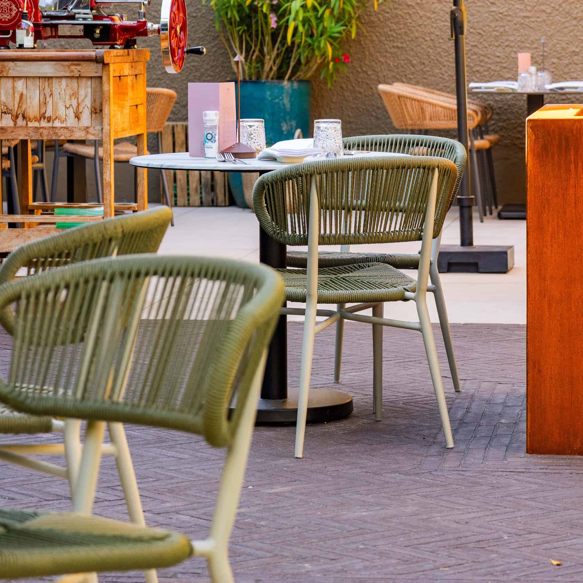 Jason zunanji stol zelen